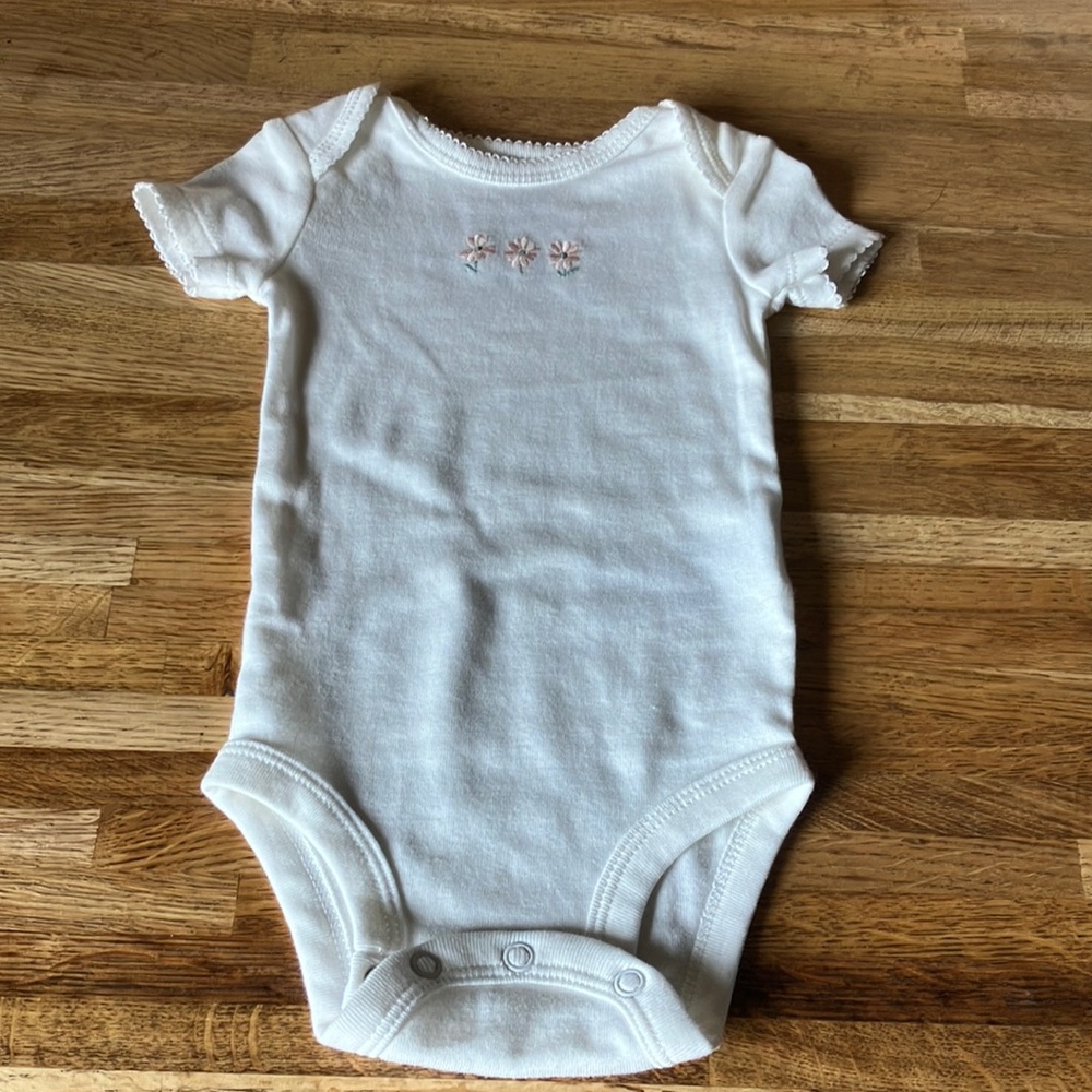 Child of mine 0-3 months onesie , smoke free home $4